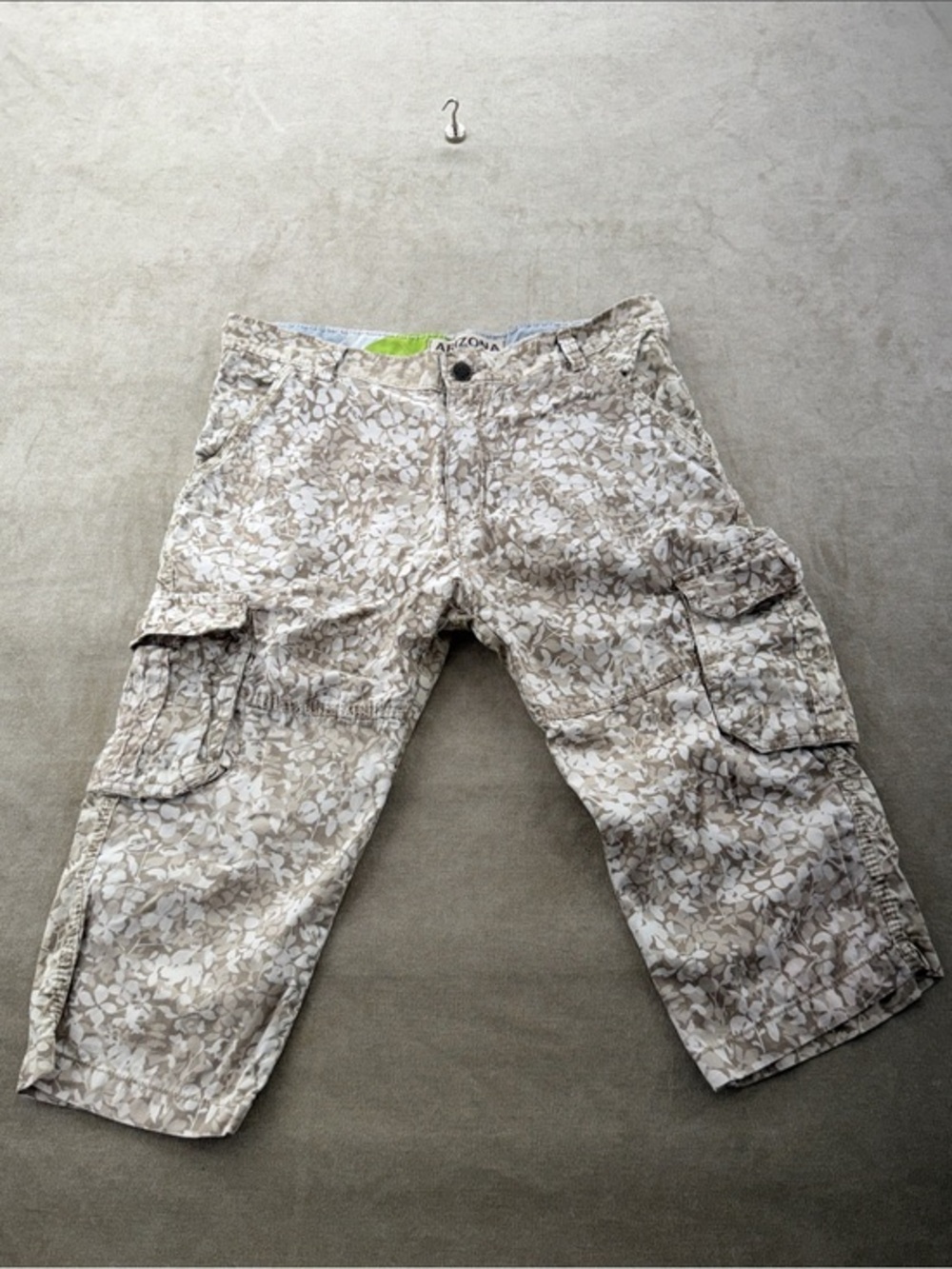 Arizona Jean Company Beige Floral Cargo Capris with Multiple Pockets